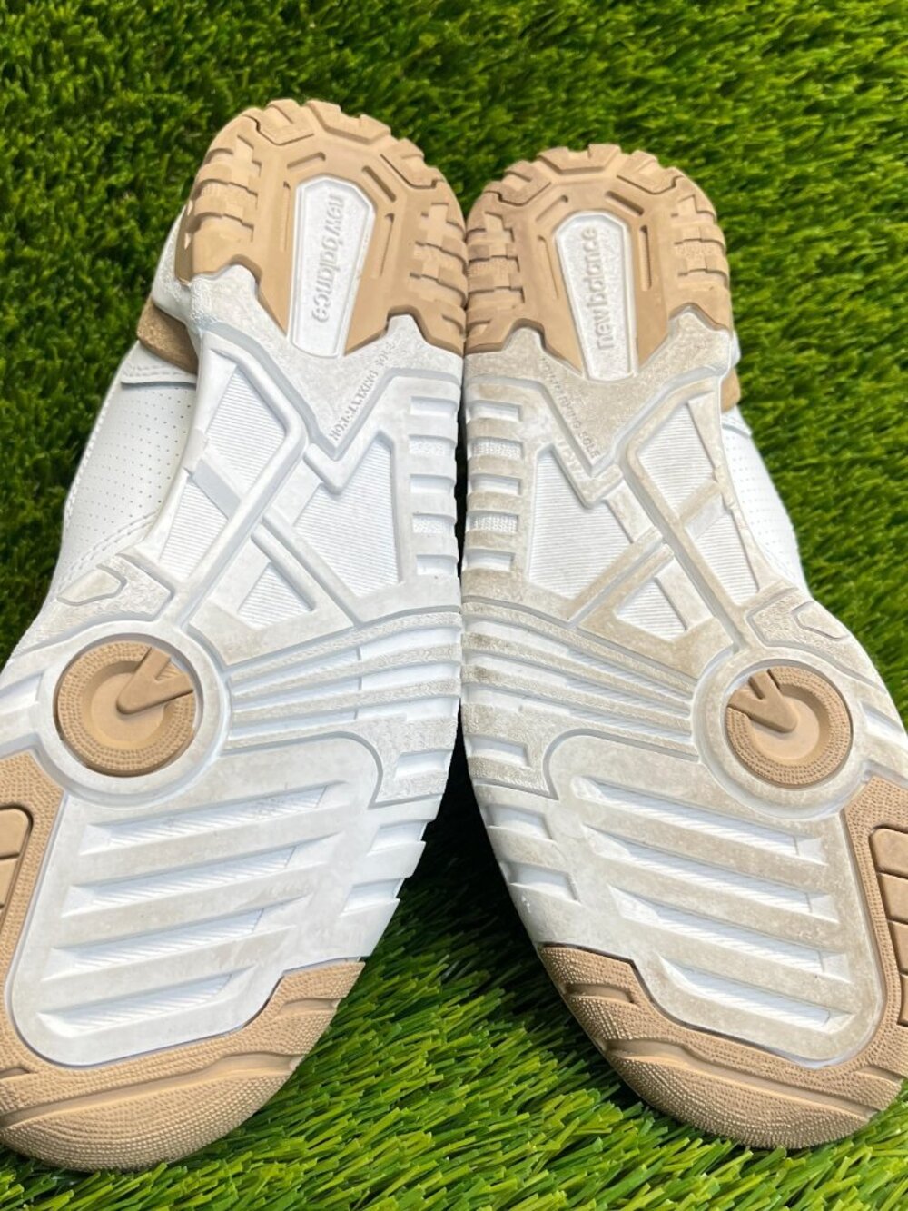 New Balance 550 Sneakers White with Beige Accents - Picture 7 of 10
